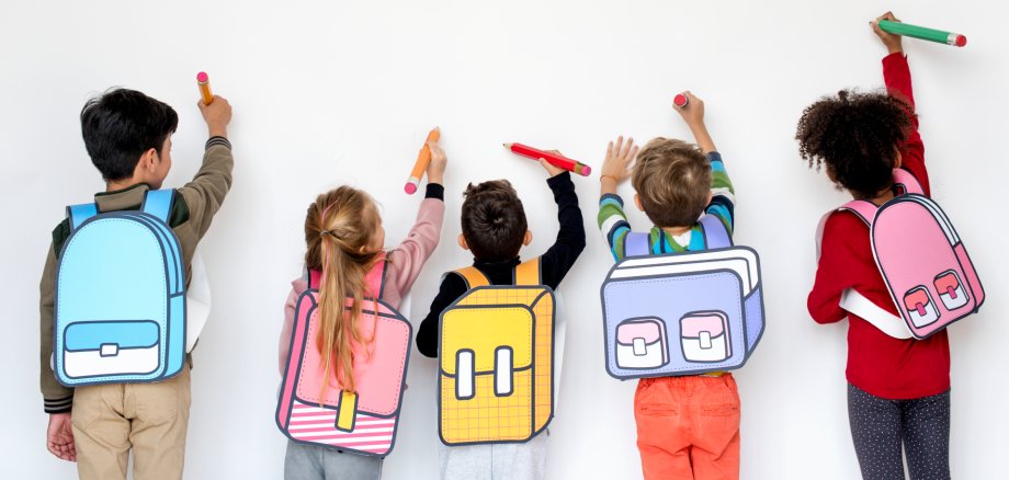 Classmates Friends Bag School Education